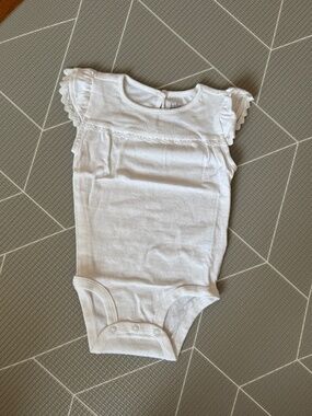 Carter’s baby bodysuit